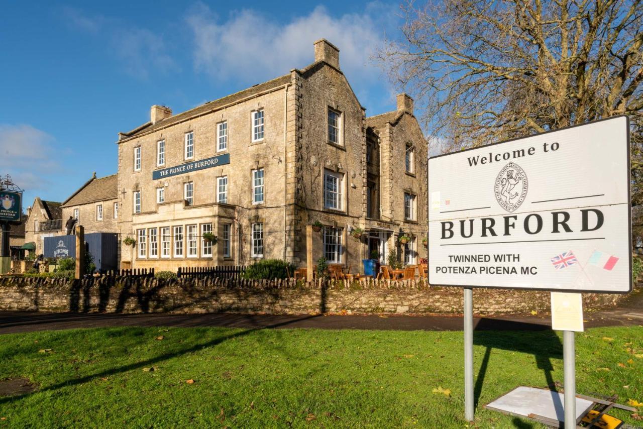 Prince Of Burford Buitenkant foto