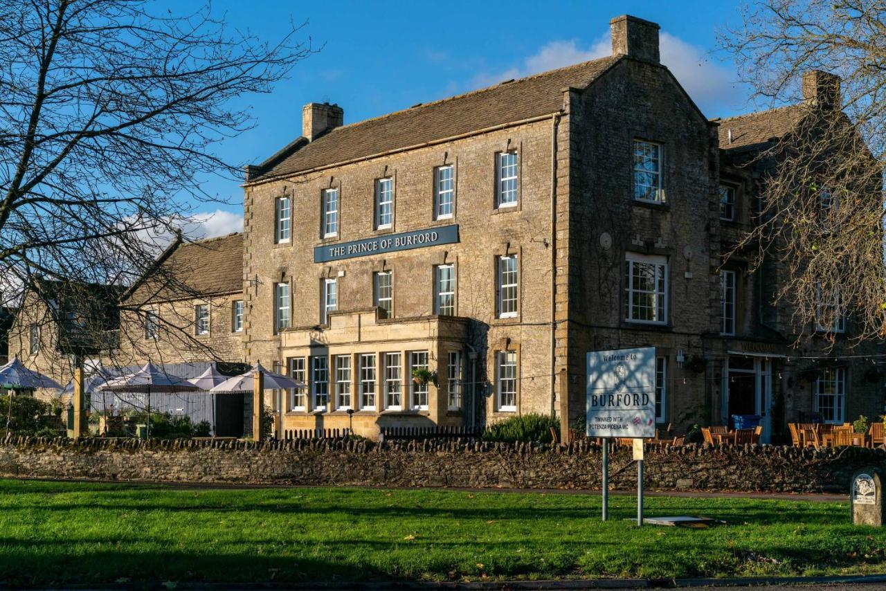 Prince Of Burford Buitenkant foto